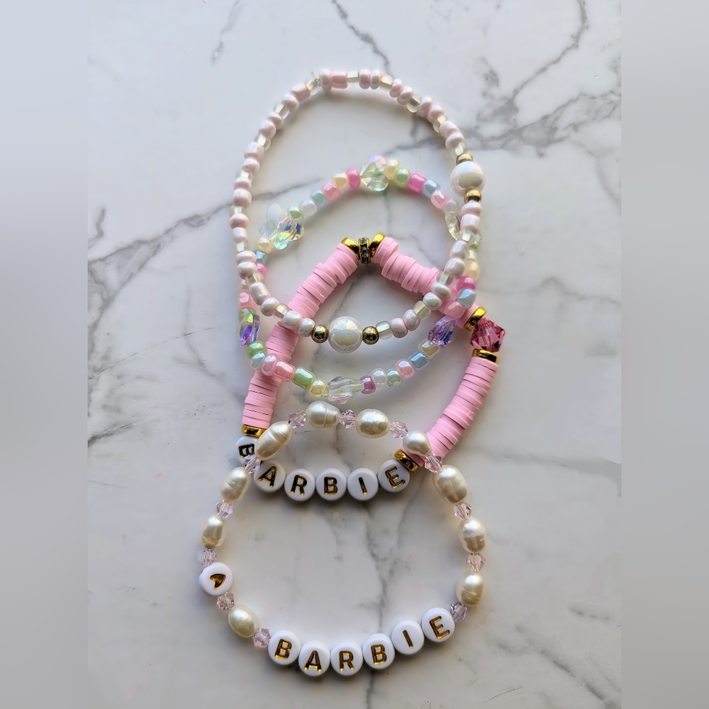 Bracelets - Picture 1 of 2